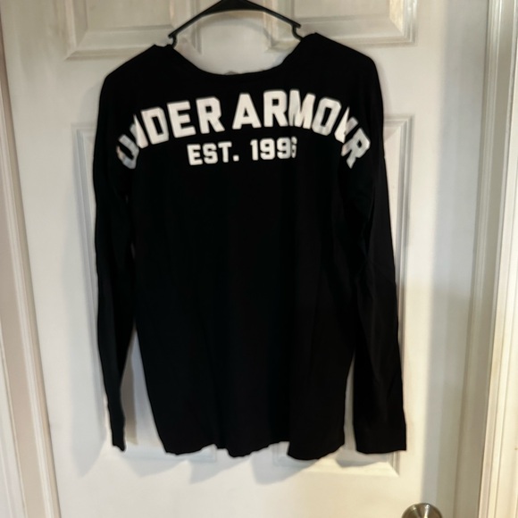 Under Armour V-Neck Shirt - Picture 3 of 3